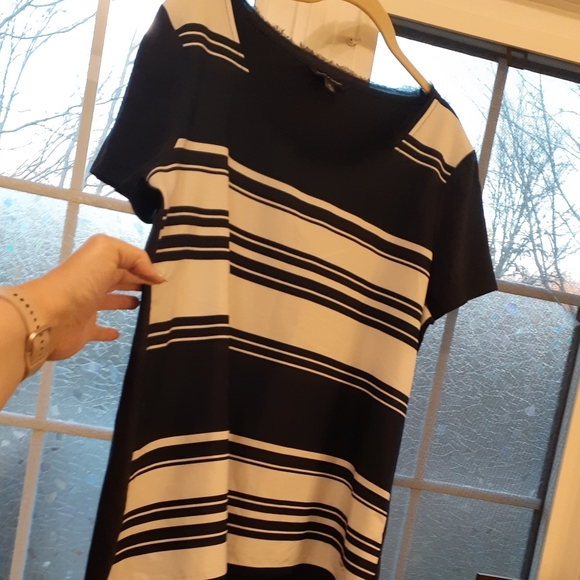 Tommy Hilfiger Short Sleeve Top Navy/White. - Picture 3 of 7